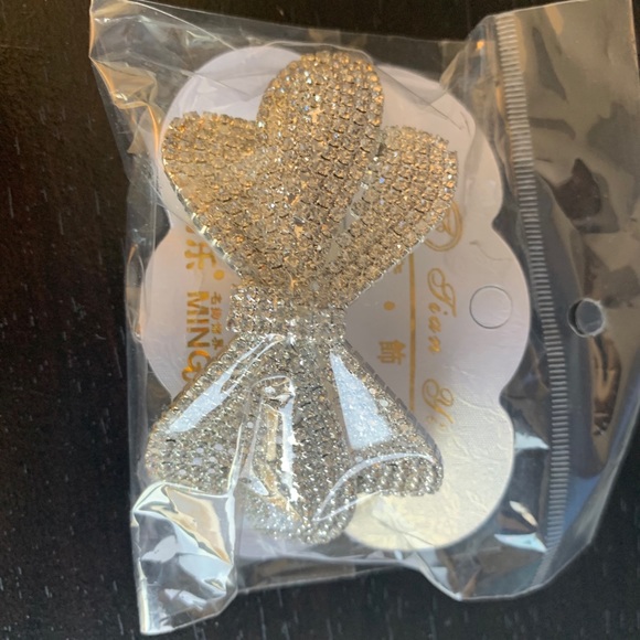 Hair Accessory - Picture 3 of 4